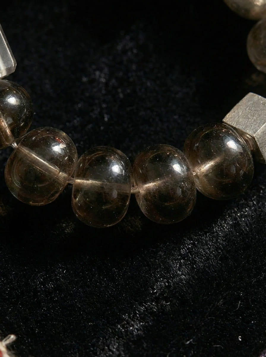 「Plain Shadow」Smoky Quartz & White Crystal Bracelet