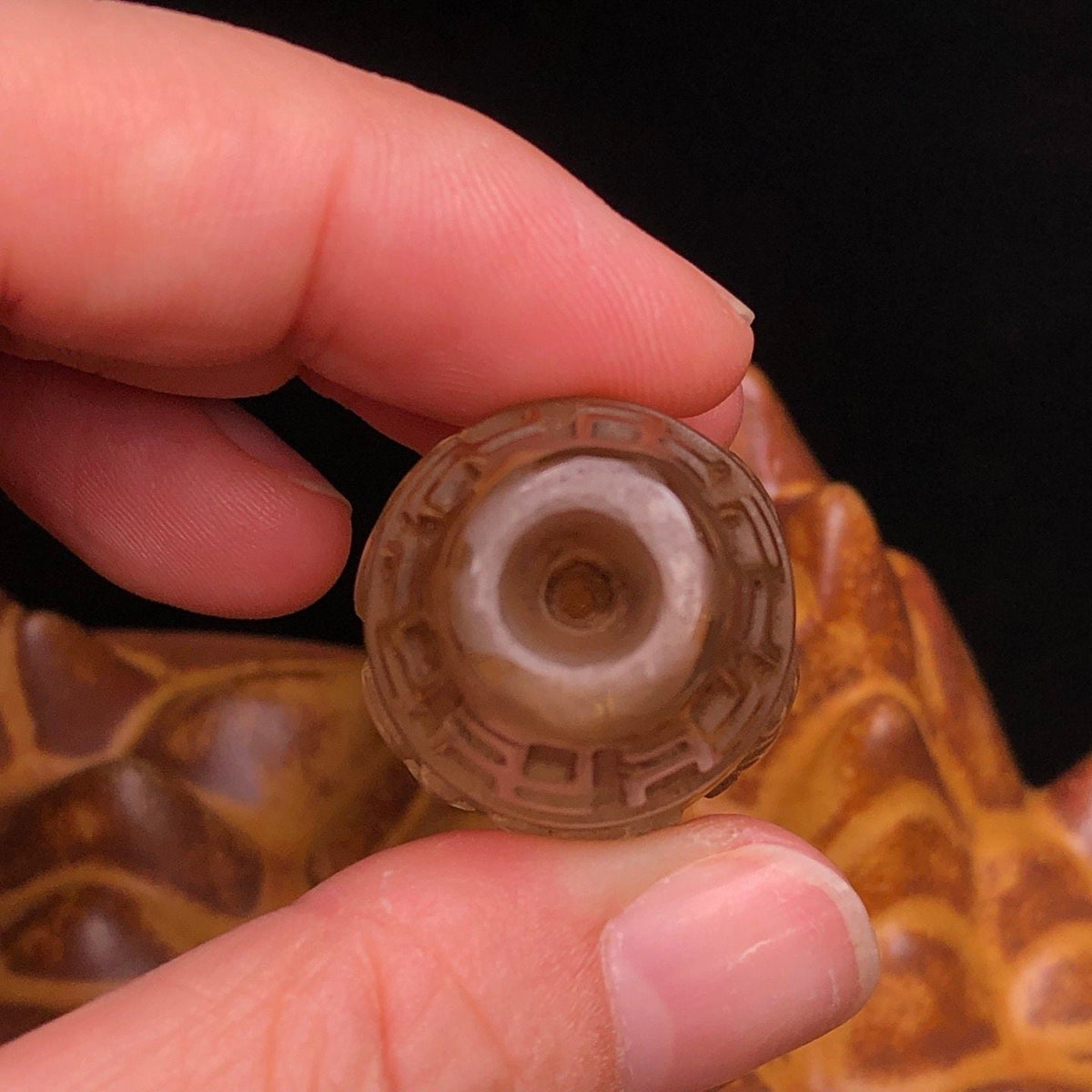 藏传收藏级天珠 | 老料天然水晶六字箴言天珠