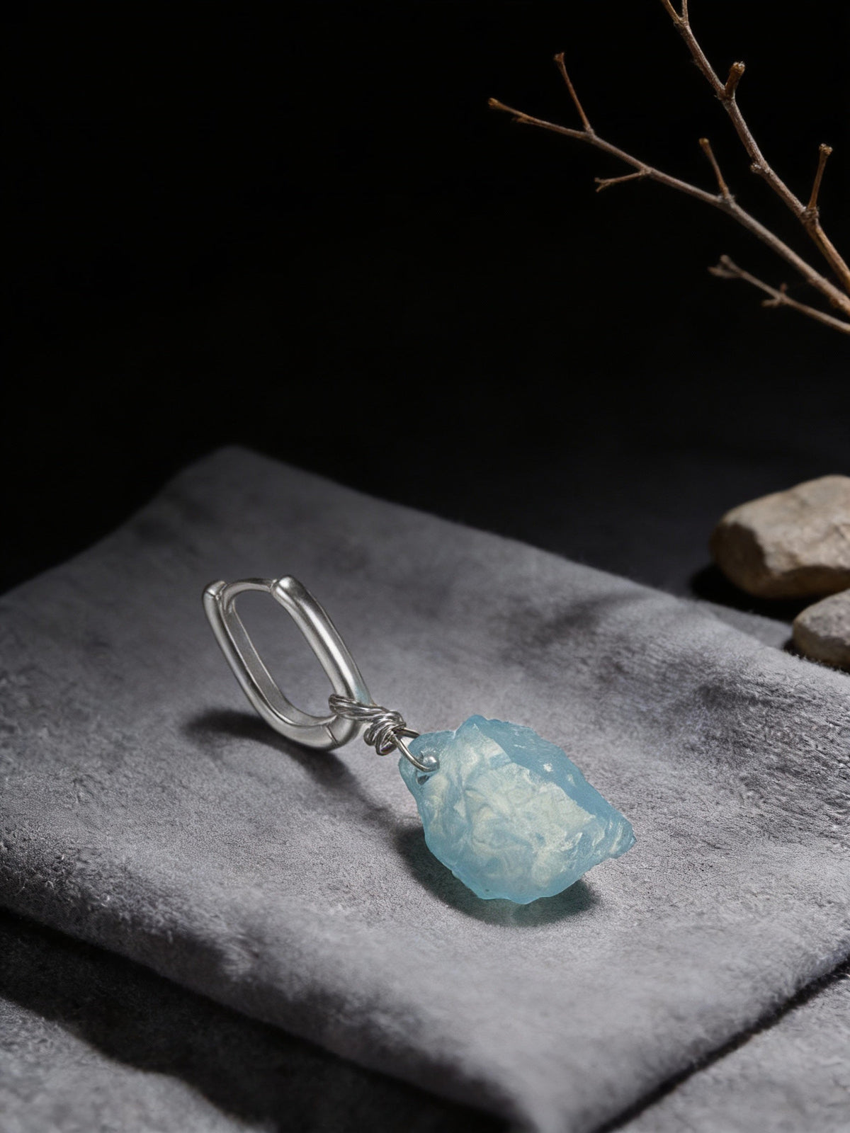 原创高级感耳坠 | S925 纯银不规则海蓝宝吊坠耳环（蓝色水晶耳饰 男女同款）