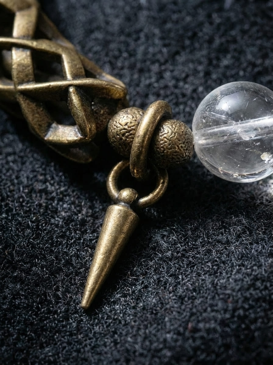 Endless」Brass and White Crystal Blessing Bracelet