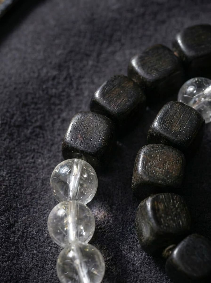 「Qing Tan」 Sandalwood & White Crystal Bracelet