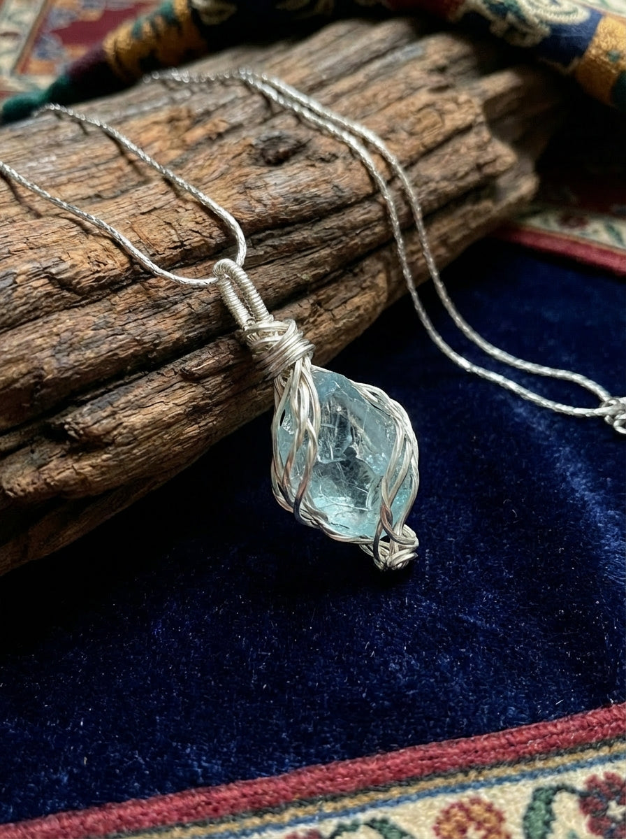Natural Sense Raw Stone Hand-Wound Necklace | Blue Titanium Steel Clavicle Necklace Niche Choker