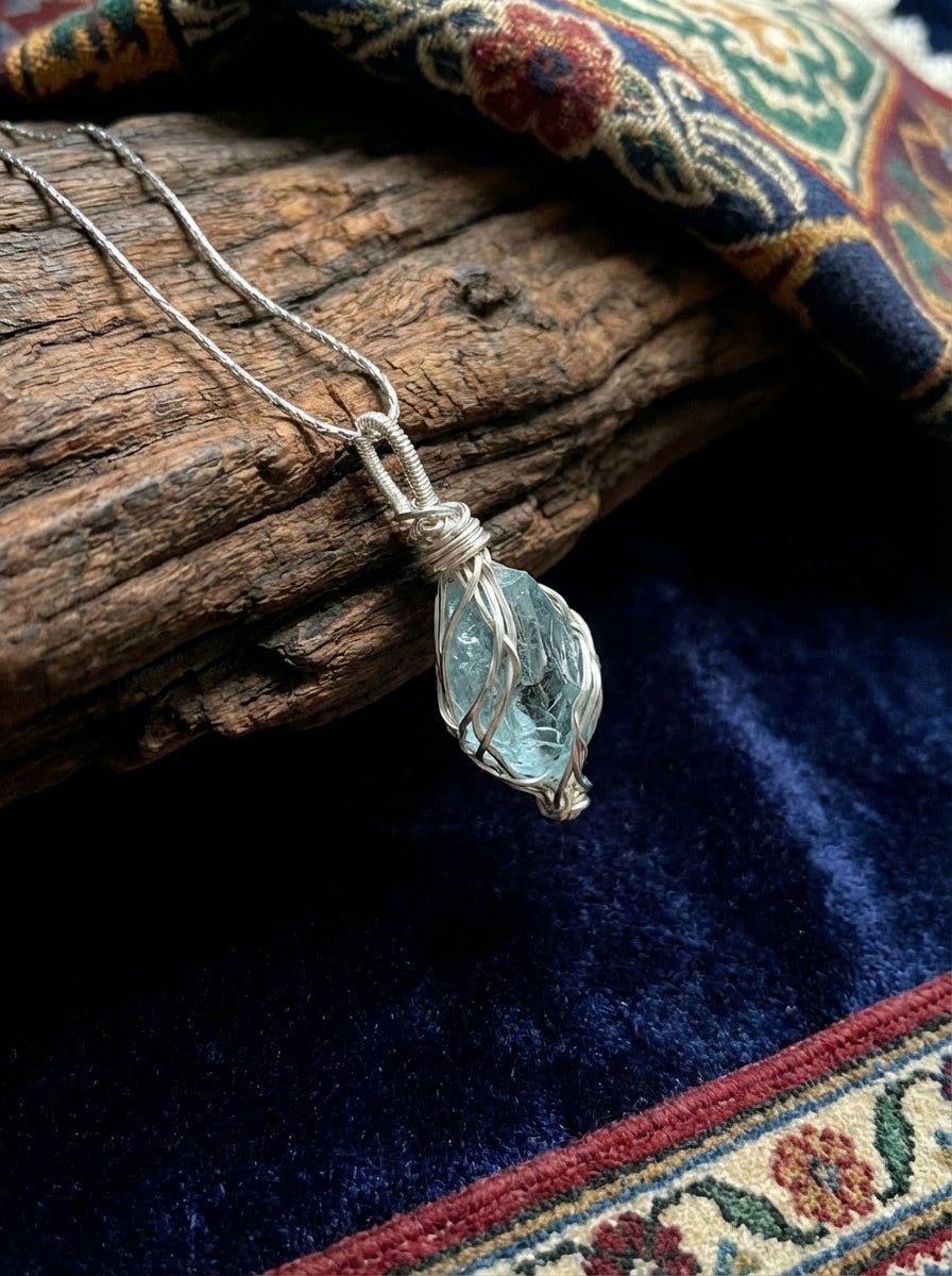 Natural Sense Raw Stone Hand-Wound Necklace | Blue Titanium Steel Clavicle Necklace Niche Choker