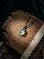 「Spring Breeze Wood」 Natural Green Crystal Free-Form Necklace