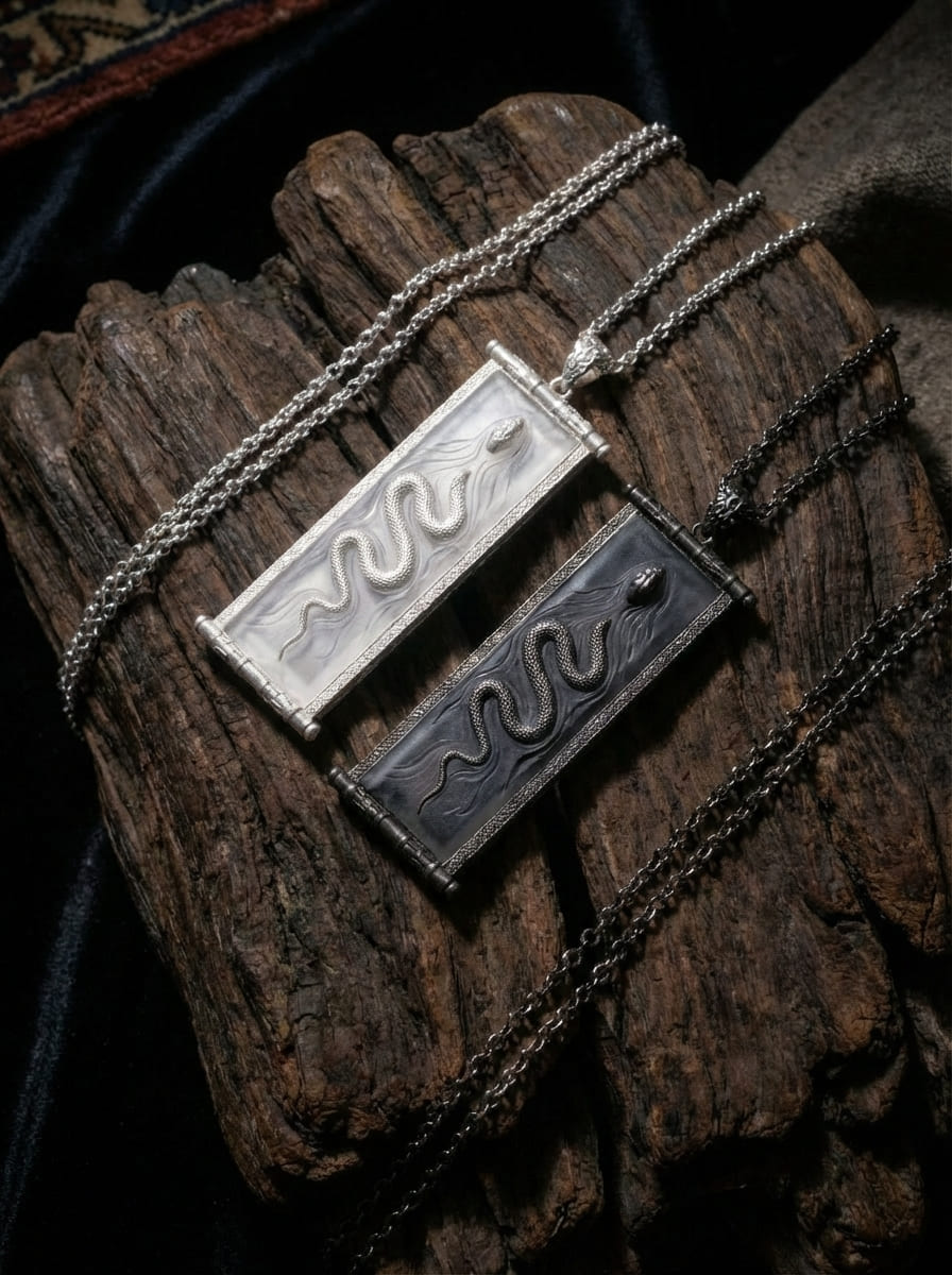 「Spirit of the Zodiac」 Sterling Silver Snake Spirit Inlaid with White Crystal