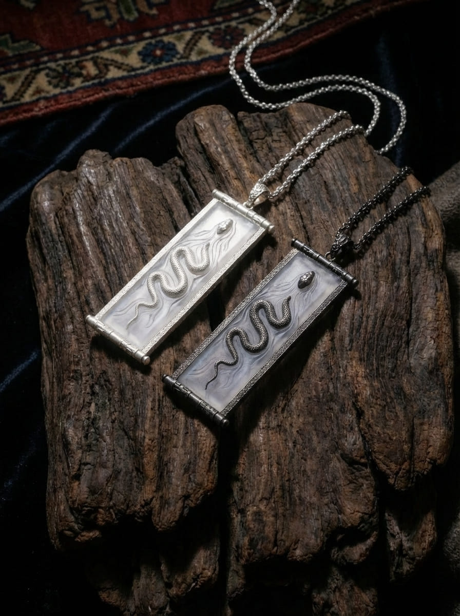 「Spirit of the Zodiac」 Sterling Silver Snake Spirit Inlaid with White Crystal