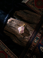 Liu Jin Raw Stone Natural Crystal Raw Stone Edged Pendant Necklace