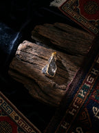 Liu Jin Raw Stone Natural Crystal Raw Stone Edged Pendant Necklace