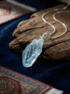 Original Irregular Aquamarine Clavicle Necklace | S925 Sterling Silver Niche High-End Unisex Necklace
