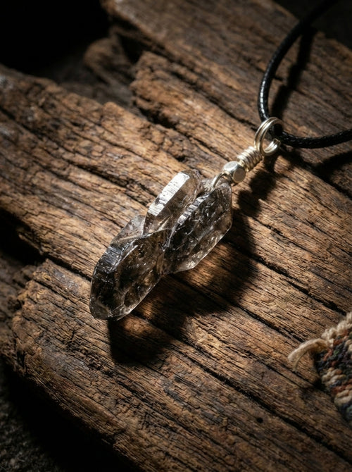 Natural Sparkling Crystal Raw Stone Pendant Necklace | Black Sparkling Crystal Pendant Unisex Wealth-Attracting Chain Sweater Necklace