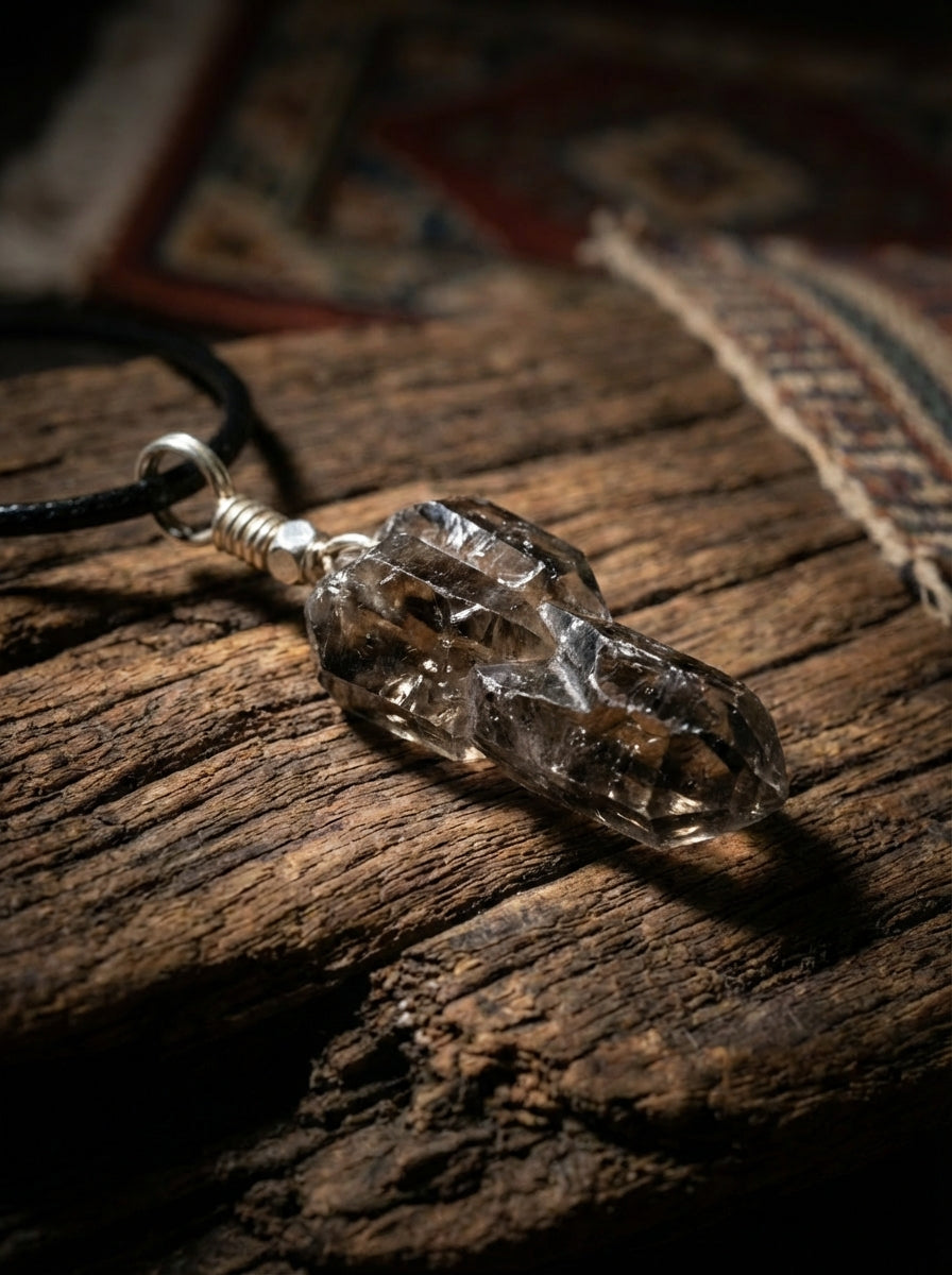 Natural Sparkling Crystal Raw Stone Pendant Necklace | Black Sparkling Crystal Pendant Unisex Wealth-Attracting Chain Sweater Necklace