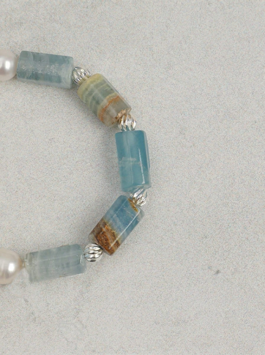 Snow Amber Blue Charm · Pearl & Gemstone Bracelet