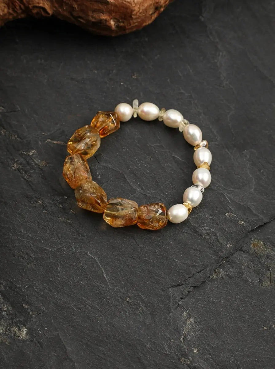 Condensed Light Heart-Nurturing · Citrine & Freshwater Pearl Bracelet