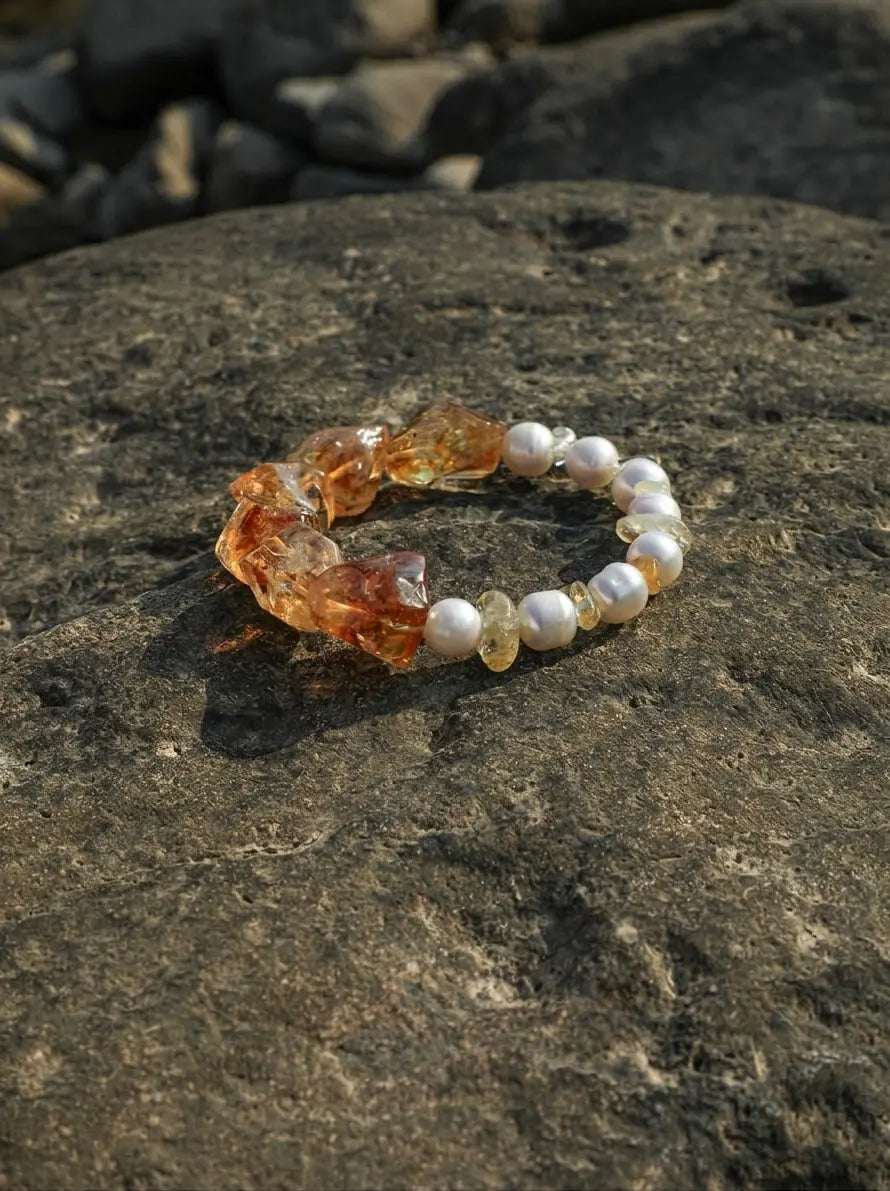 Condensed Light Heart-Nurturing · Citrine & Freshwater Pearl Bracelet