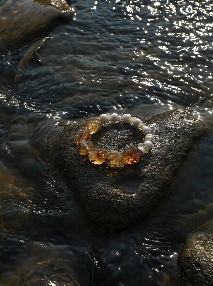 Condensed Light Heart-Nurturing · Citrine & Freshwater Pearl Bracelet