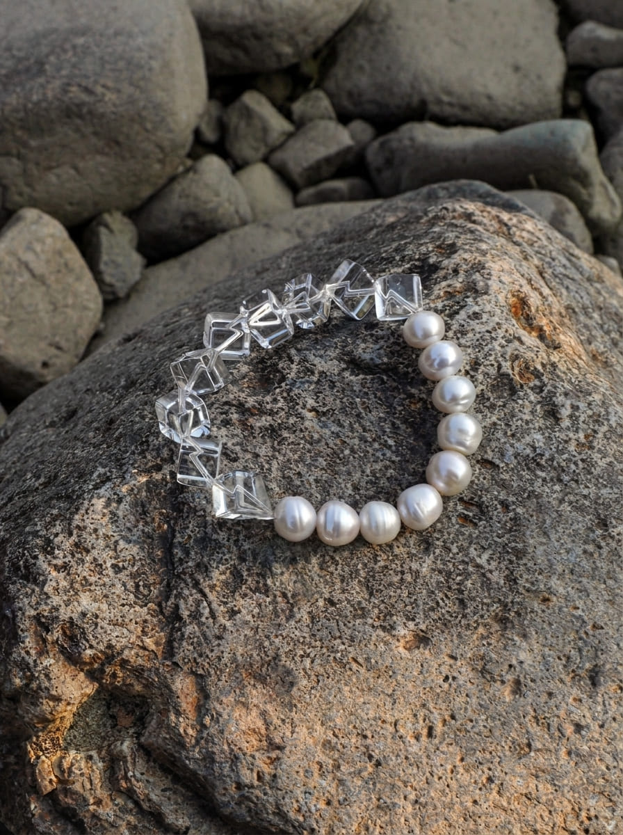 Moon Cube Clarity Heart · Clear Crystal & Freshwater Pearl Bracelet