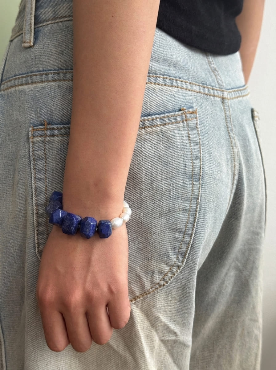 Moonlit Lapis Serenity · Lapis Lazuli & Freshwater Pearl Bracelet