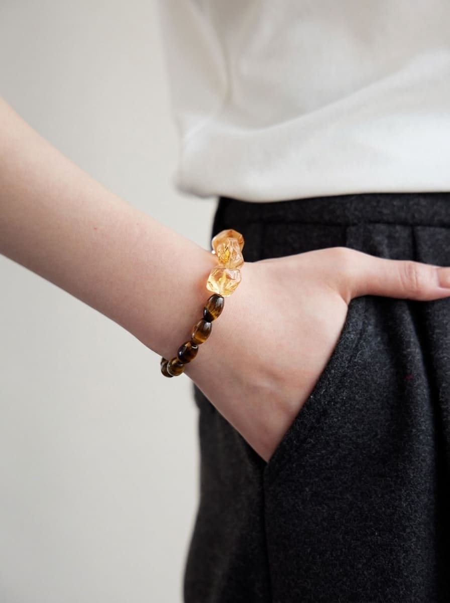「Golden Amber Wisdom」Tiger’s Eye & Crystal Bracelet