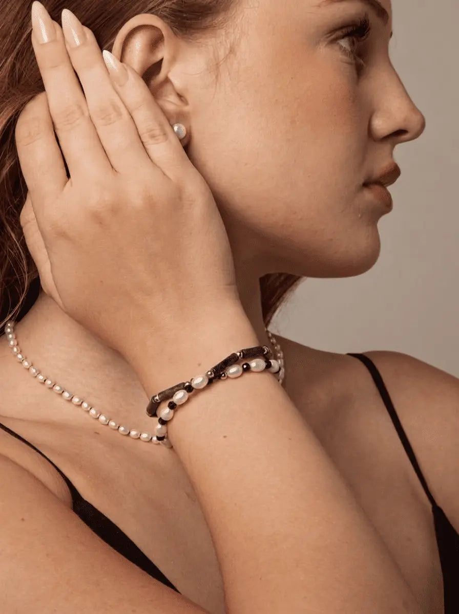 「Lapis Radiance Contemplation」 Lapis Lazuli, Pearl & Black Tourmaline Bracelet
