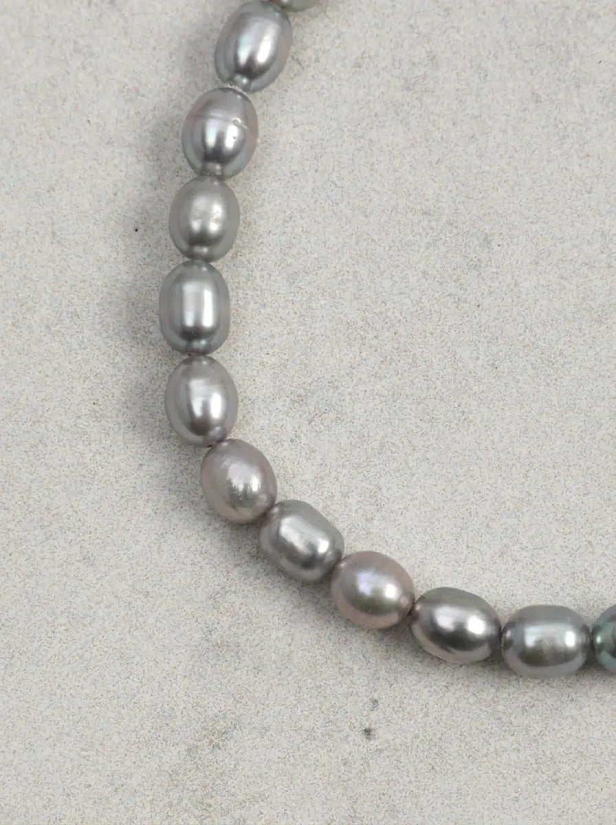 「Serene Blue Soft Grey」Grey Pearl & Sodalite Bracelet