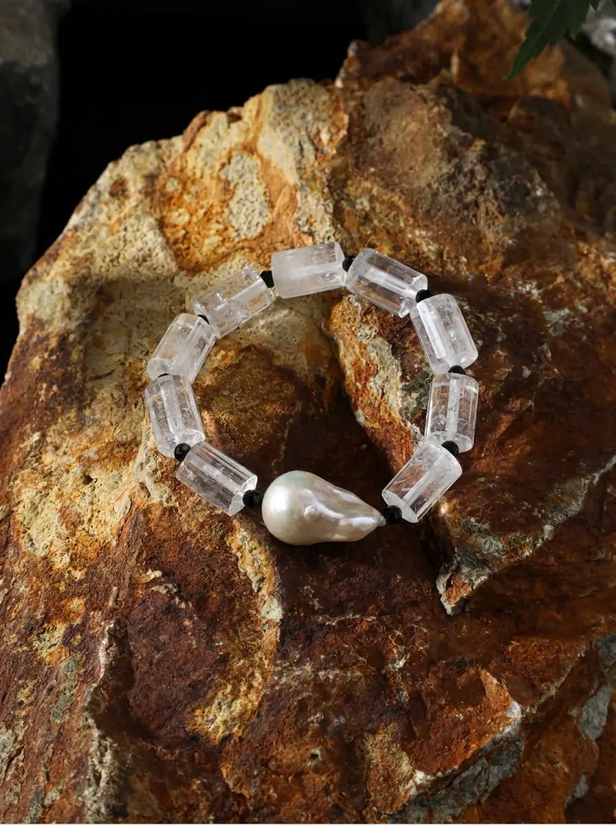 「Snowland Moon Shield」Clear Crystal & Baroque Pearl Bracelet