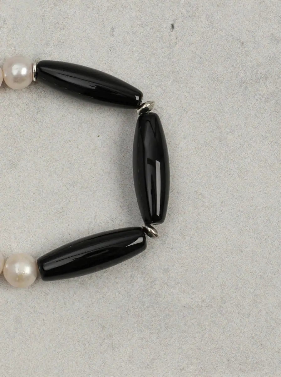 「Shadow Ripple White Night」Black Onyx & Freshwater Pearl Bracelet