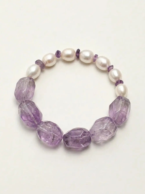 Cloud Violet Zen Heart · Amethyst & Freshwater Pearl Bracelet