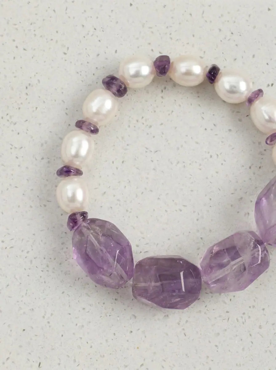 Cloud Violet Zen Heart · Amethyst & Freshwater Pearl Bracelet