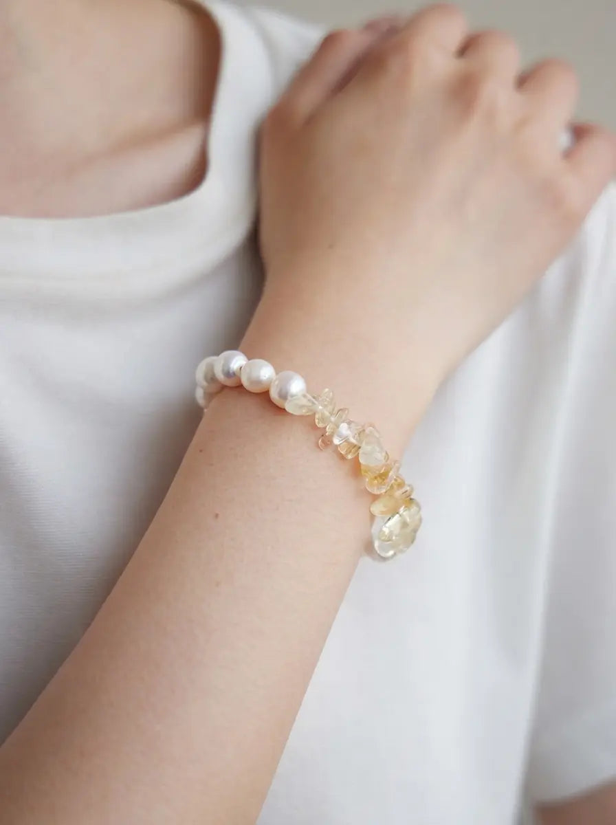 「Crystal Moon Patience」 Clear Crystal & Pearl Bracelet