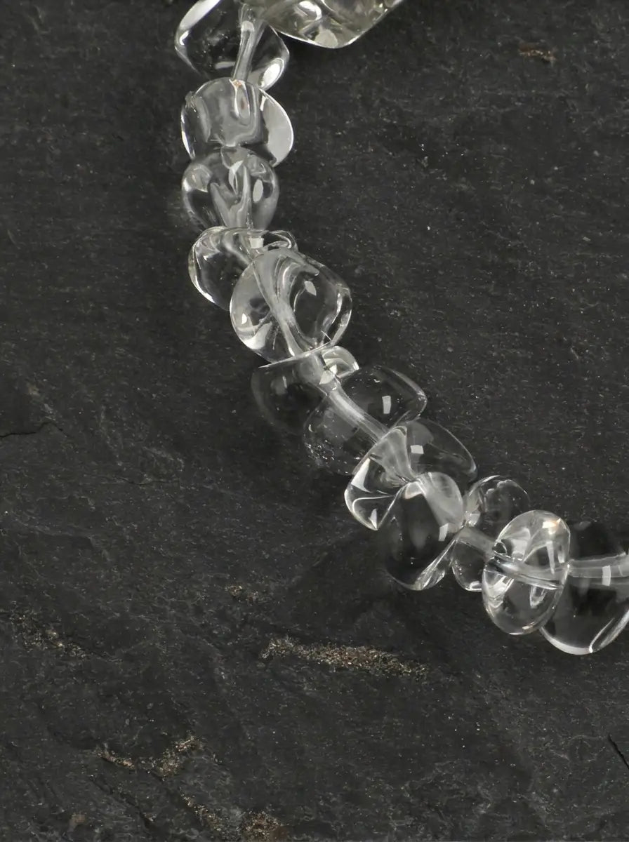 「Verdant Frost Drift」 Green Crystal & Freshwater Pearl Bracelet