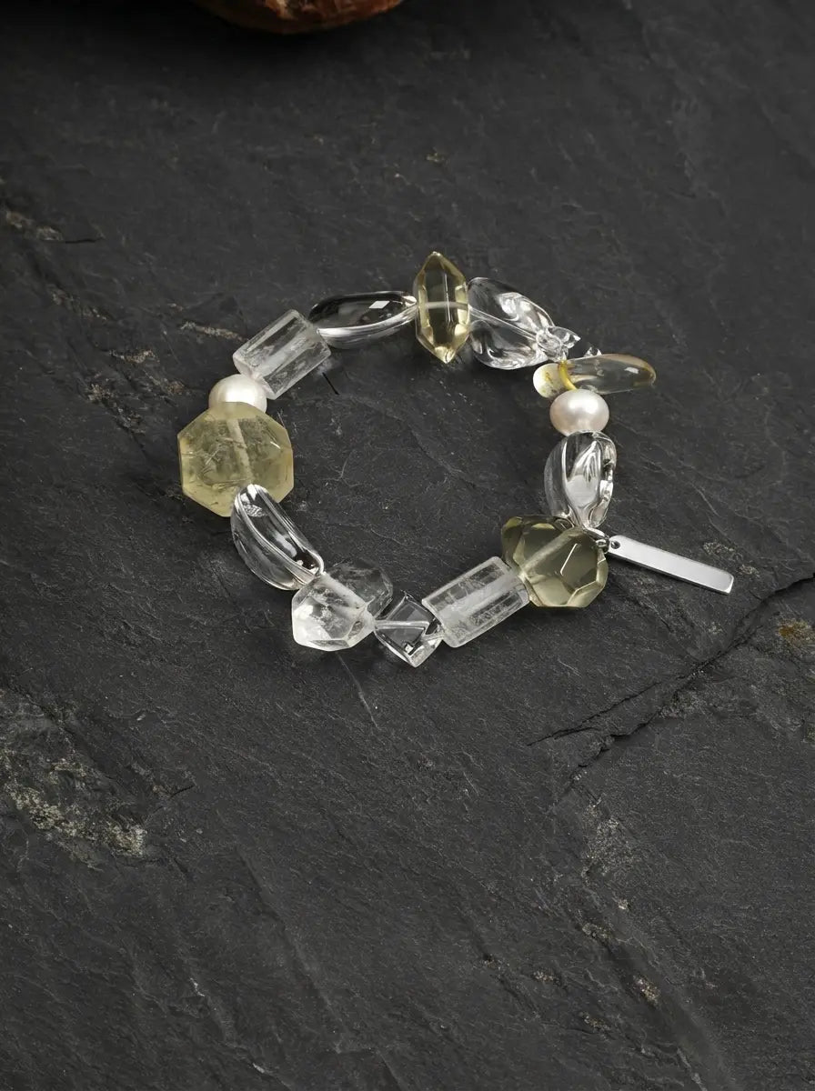 「Sunlit Radiance 」 Clear Crystal & Pearl Bracelet