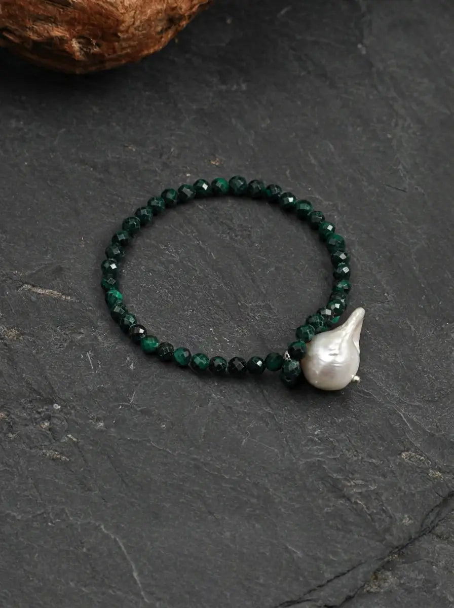 「Simplicity」 Malachite & Baroque Pearl Bracelet