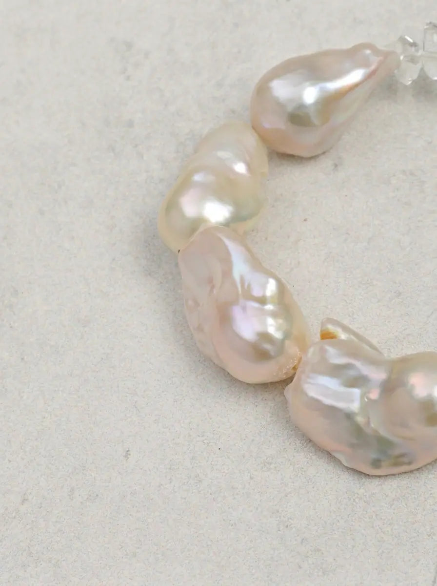 「Frosted Pearl」 Clear Crystal & Baroque Pearl Bracelet