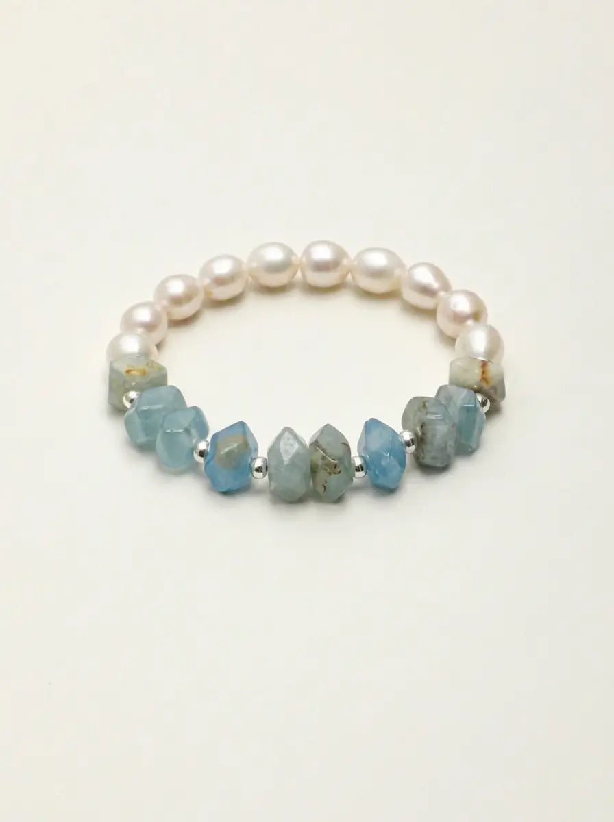 「Azure Mist Moon Glow」 Lazulite & Freshwater Pearl Bracelet