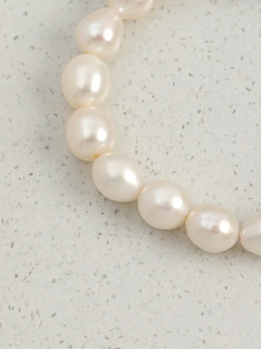 「Azure Mist Moon Glow」 Lazulite & Freshwater Pearl Bracelet