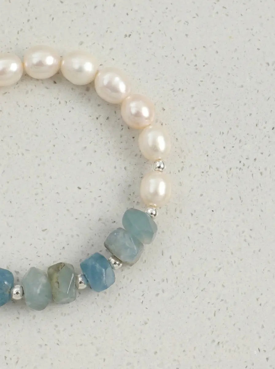 「Azure Mist Moon Glow」 Lazulite & Freshwater Pearl Bracelet