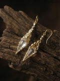 「Vintage Classic」Designer-Style White Crystal Earrings