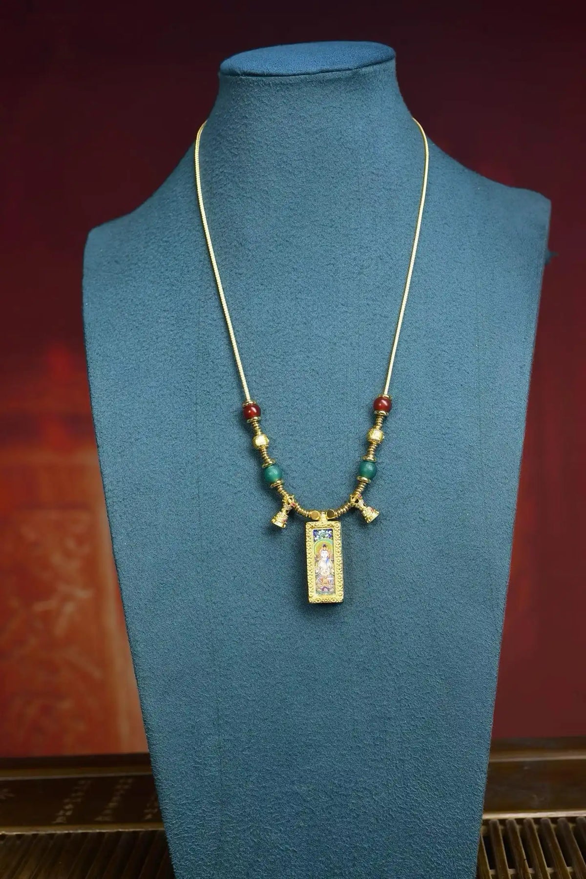「Four-Armed Avalokiteshvara & Vajra Bell」 Thangka Gau Necklace