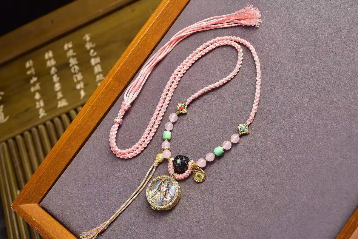 「Blush Fate」 Circular Gau Necklace