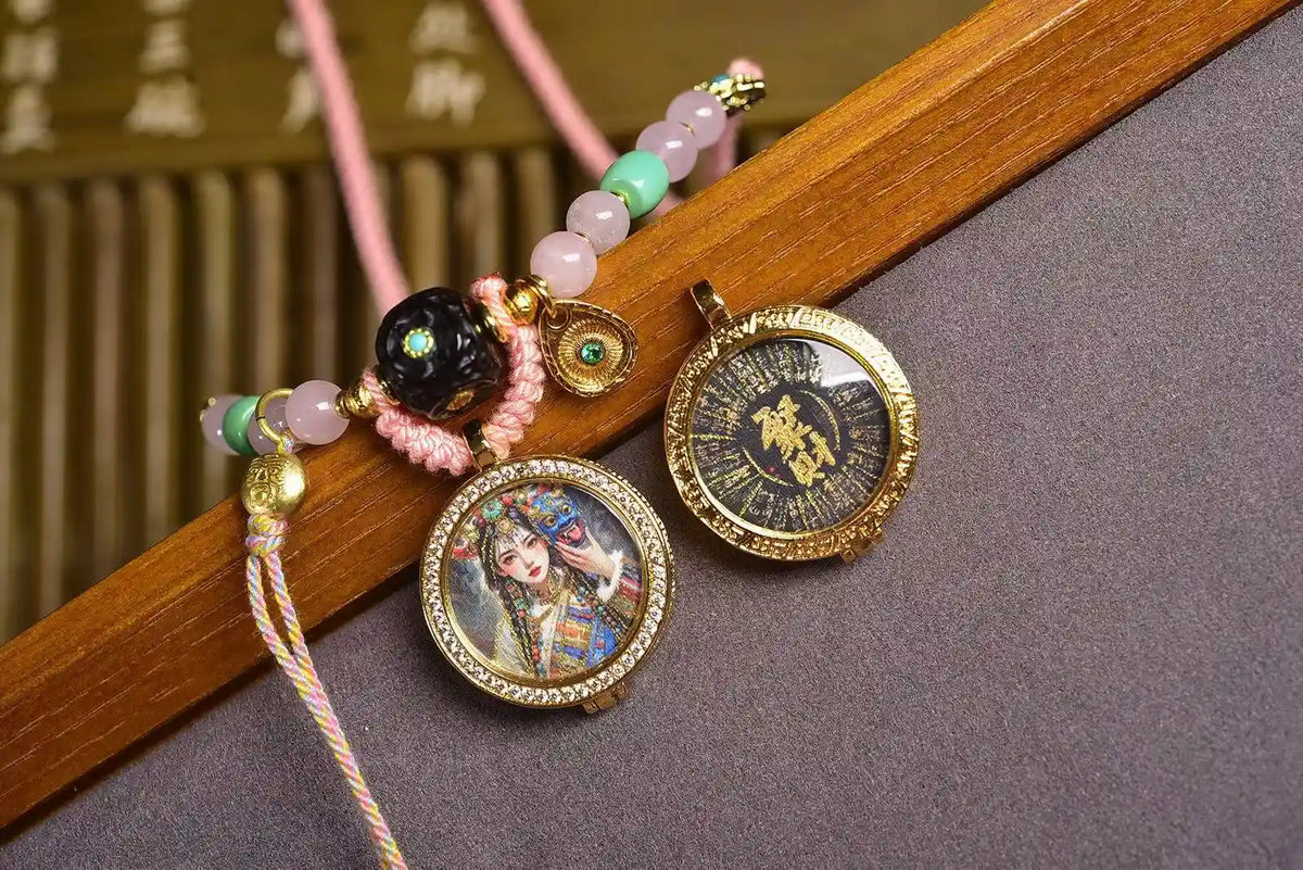 「Blush Fate」 Circular Gau Necklace